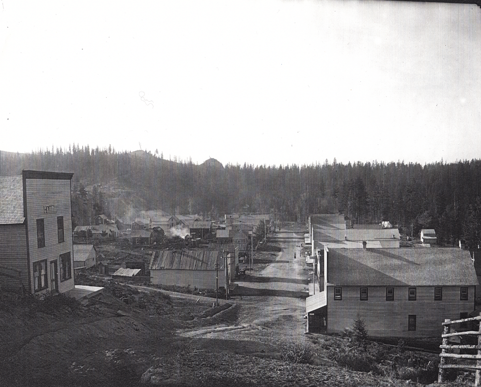 Electric Ave. looking south circa 1910. Credit - UM Mansfield Library